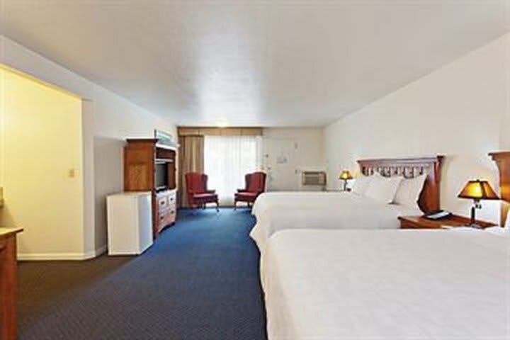 Hotel Days Inn Y Suites