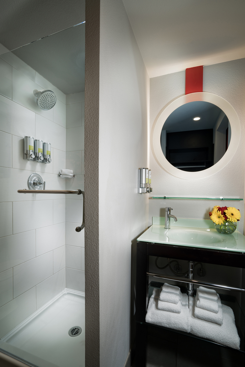 Hotel Five