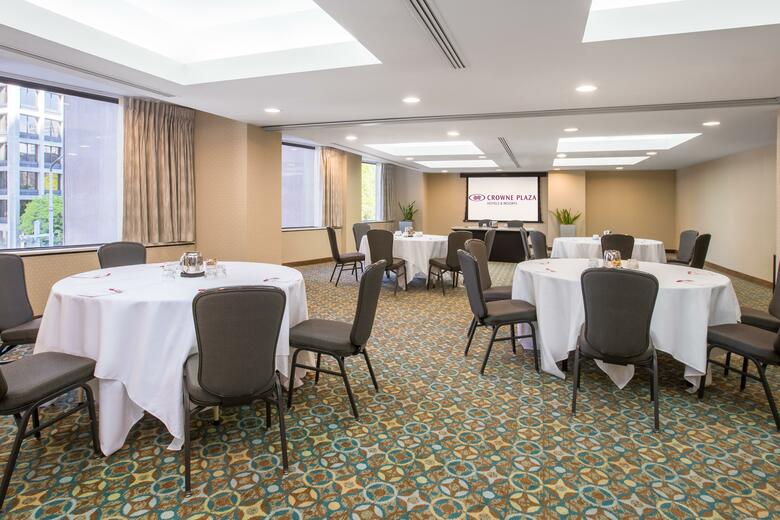 Crowne Plaza Hotel Seattle