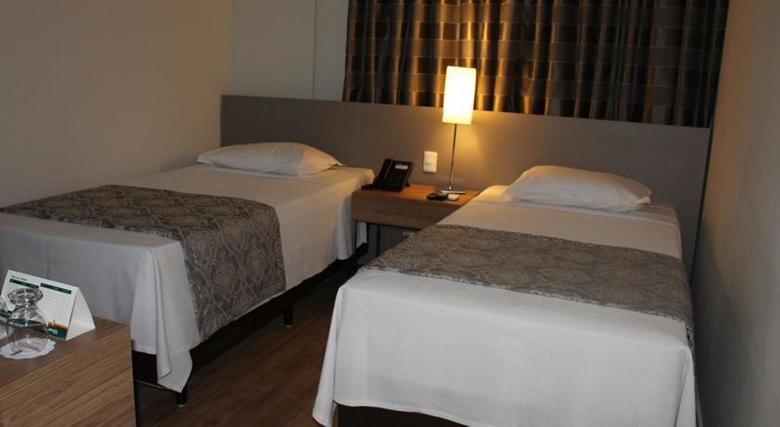 Hotel �mpar Su�tes Expominas