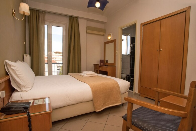 Morfeas Hotel