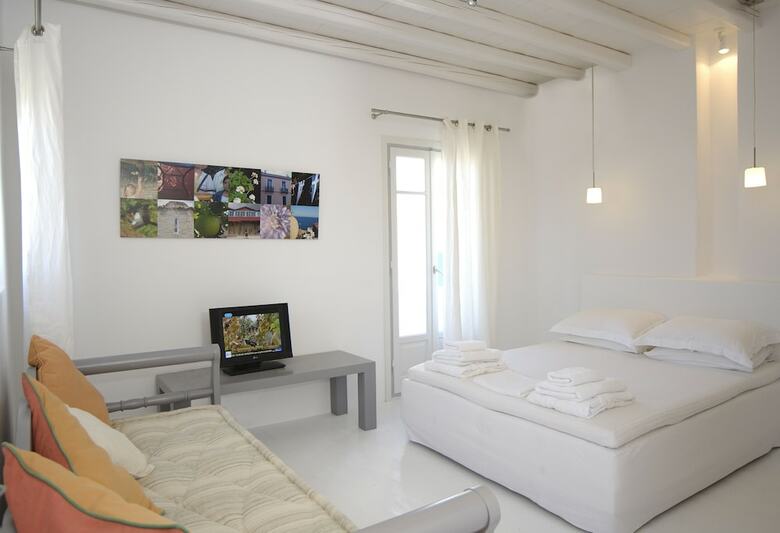 Apartamentos Kapetan Tasos Suites