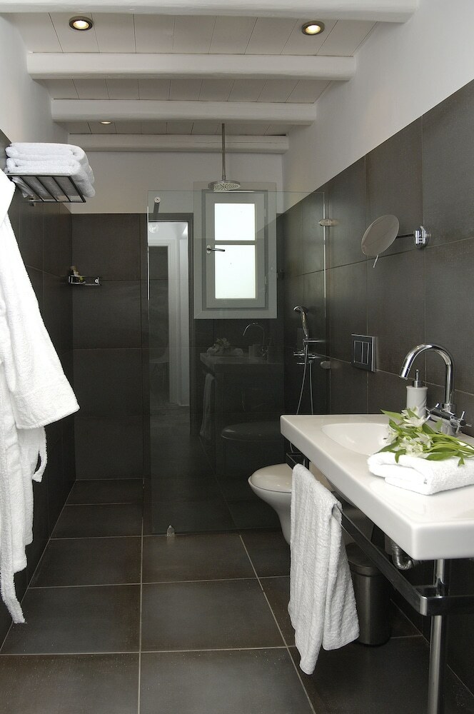 Apartamentos Kapetan Tasos Suites