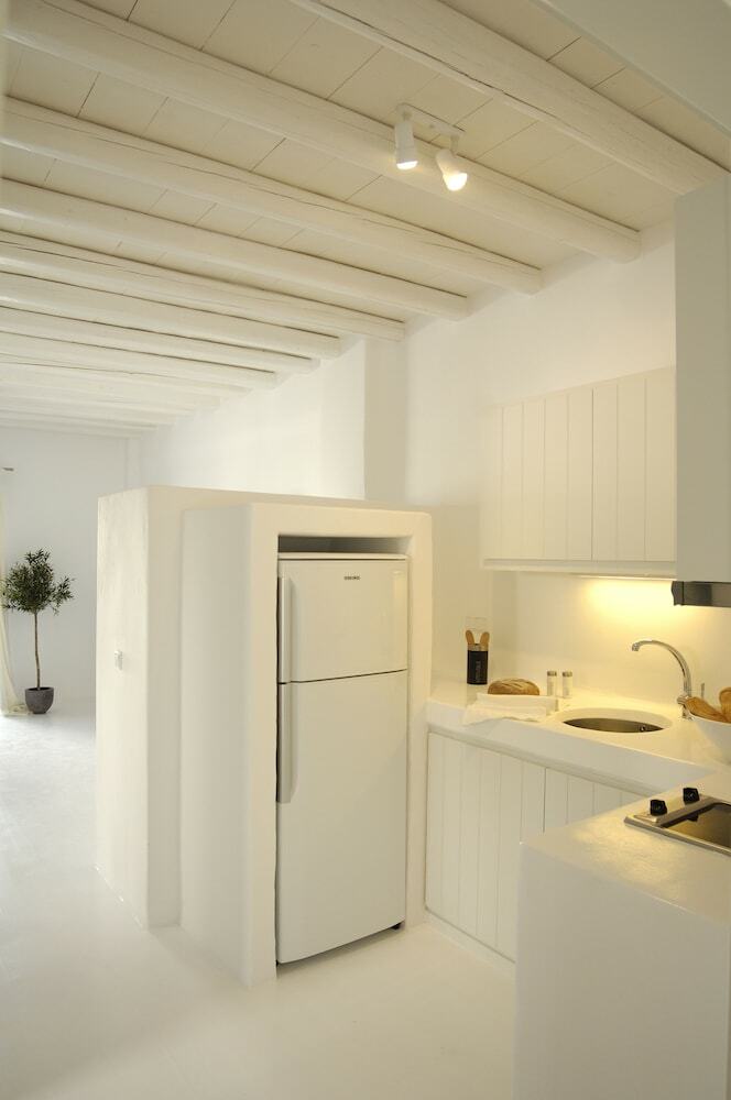 Apartamentos Kapetan Tasos Suites