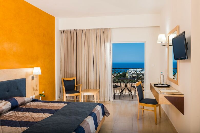 Grand Hotel Holiday Resort