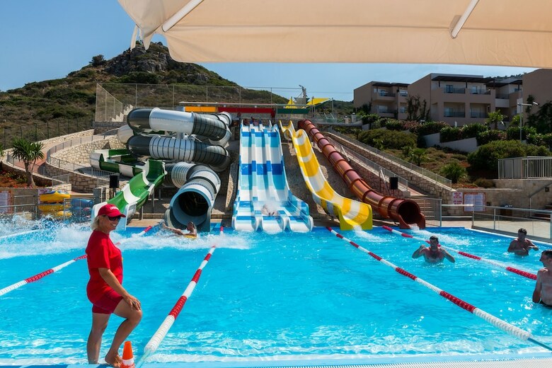 Grand Hotel Holiday Resort