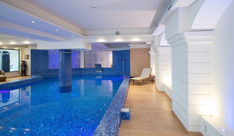 Grand Hotel Holiday Resort