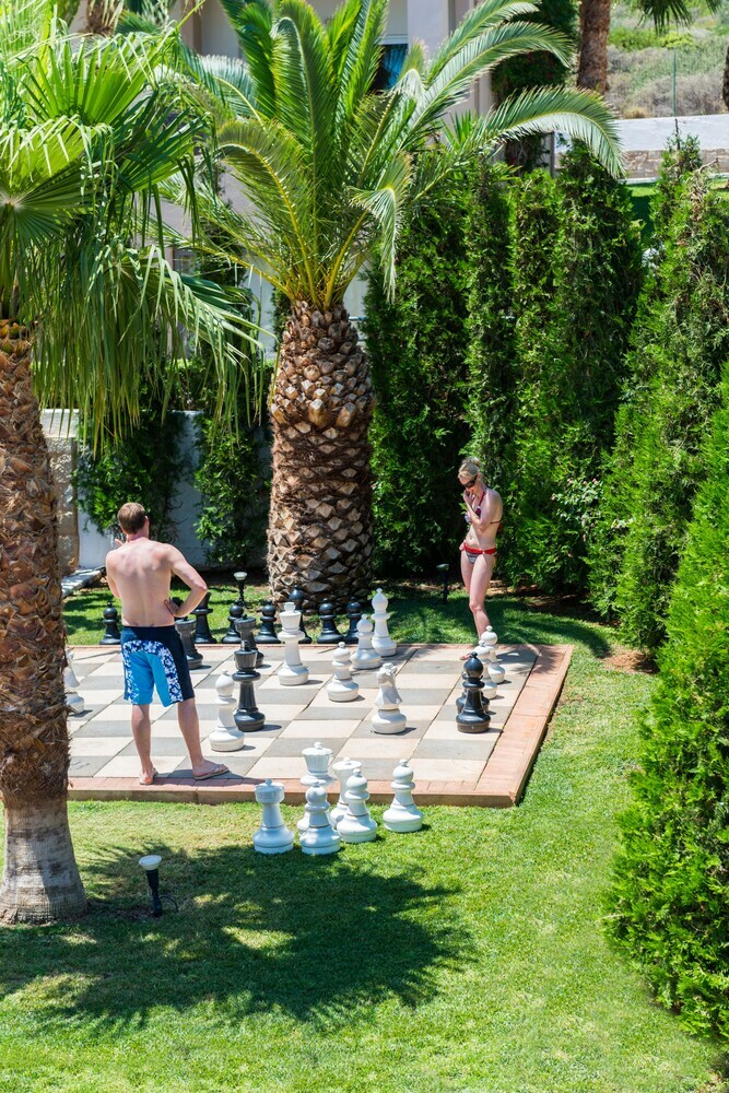 Grand Hotel Holiday Resort
