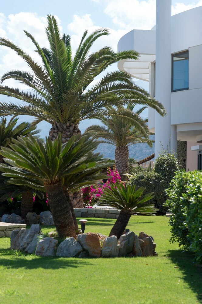 Grand Hotel Holiday Resort
