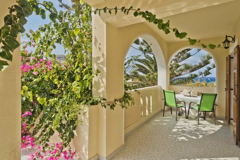 Montemar Studios & Apartments