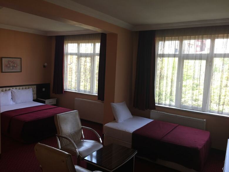 Mina 1 Hotel
