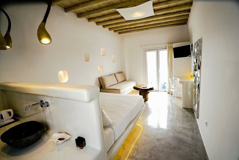 Hotel Flaskos Suites
