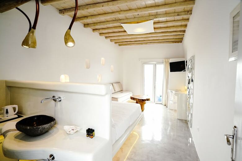 Hotel Flaskos Suites