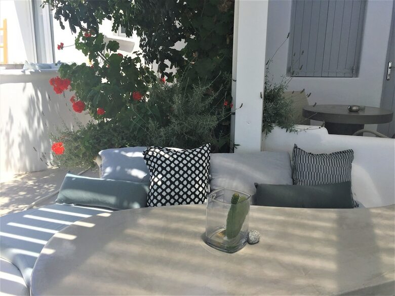 Hotel Flaskos Suites