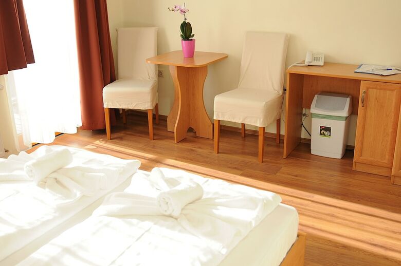 Hotel Hal�szkert