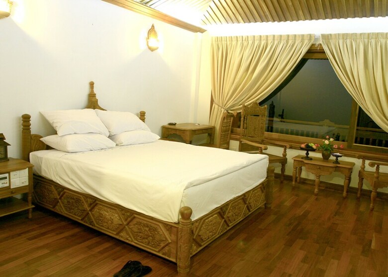 Royal Kaytumadi Hotel