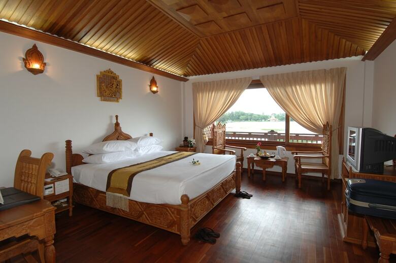 Royal Kaytumadi Hotel
