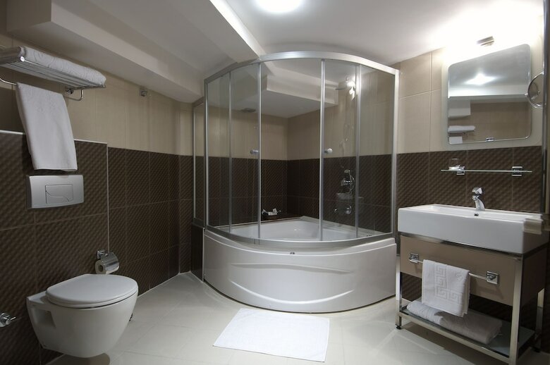 Hotel Ada Life