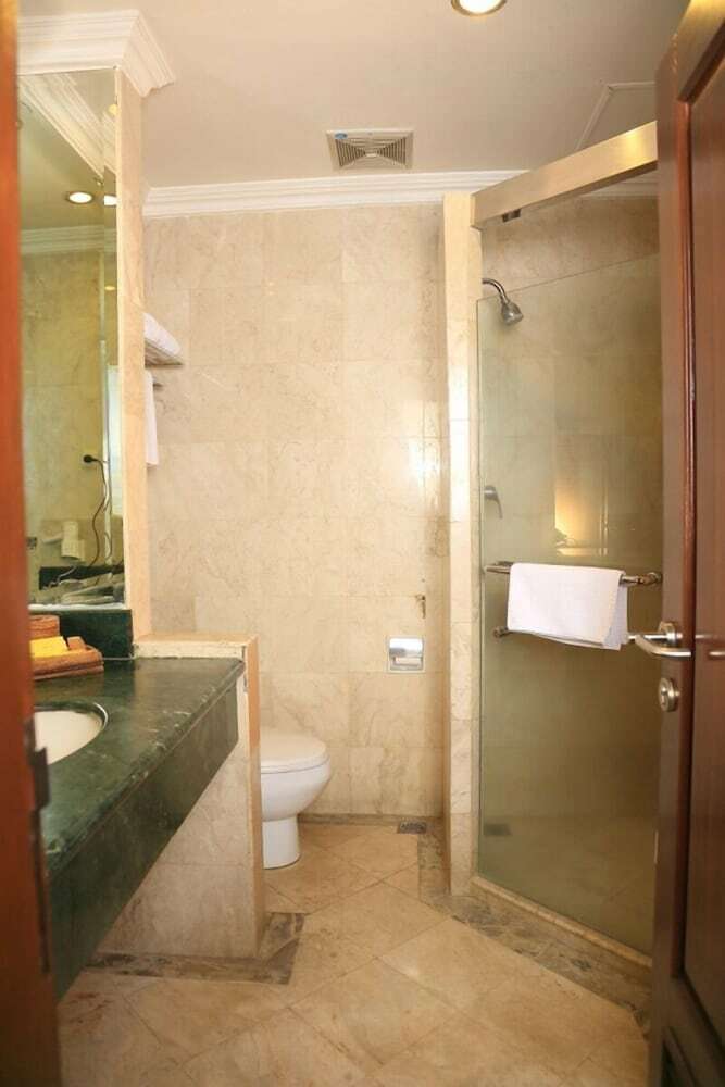 Bukit Randu Hotel And Restaurant