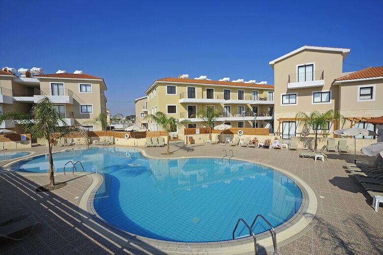 Apartamentos Kyklades Resort & Spa