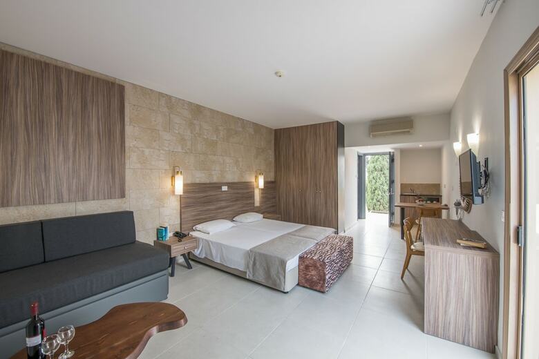 Hotel Electra Holiday Village Water Park Resort