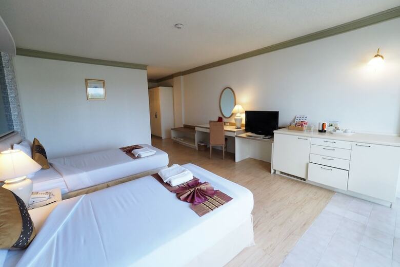 Hotel The Royal Gems Golf Resort