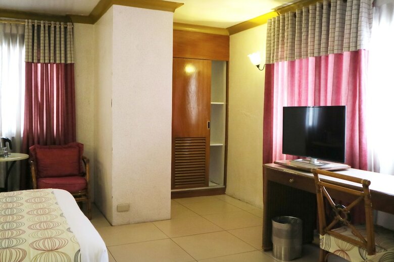 Golden Pine Hotel