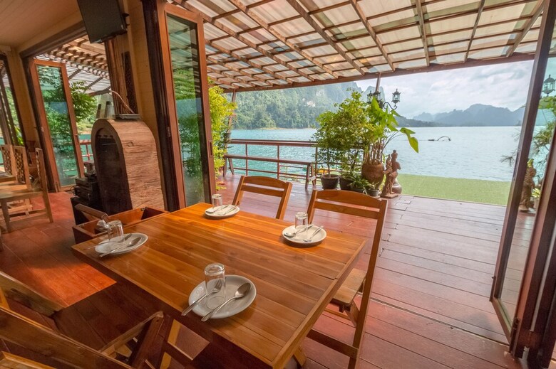 Hotel Panvaree Resort