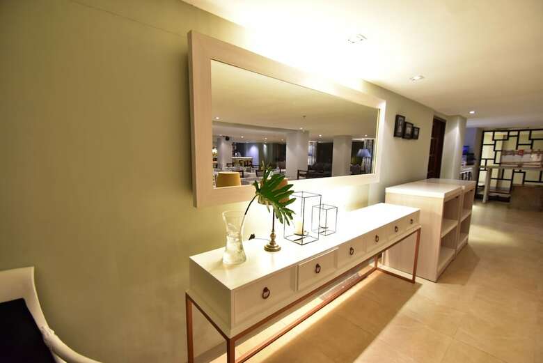 Almont City Hotel