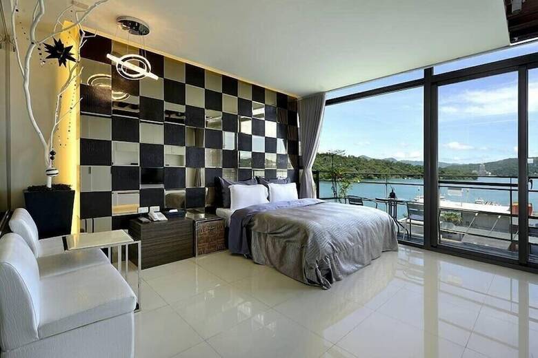 Bed & Breakfast Lakeview Homestay