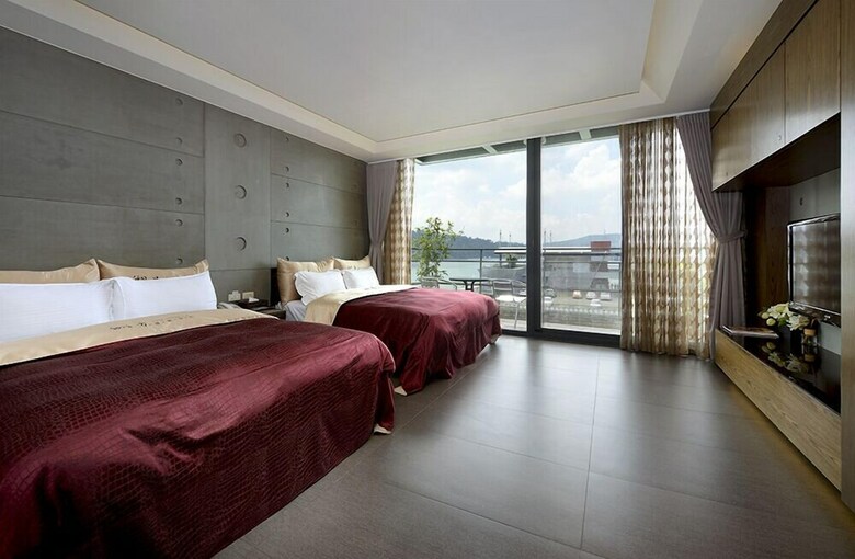 Bed & Breakfast Lakeview Homestay