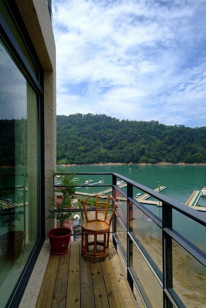 Bed & Breakfast Lakeview Homestay