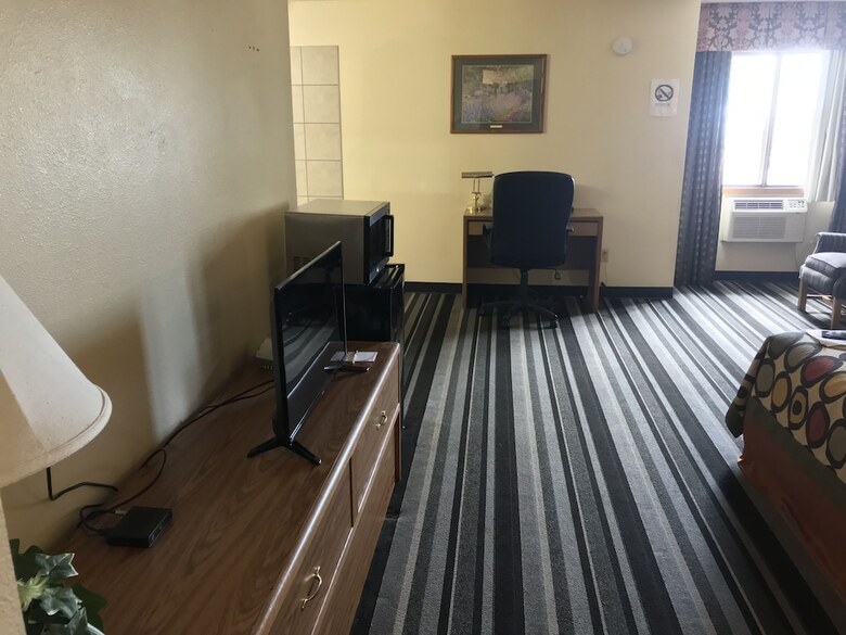 Hotel Super 8 By Wyndham Airport I90