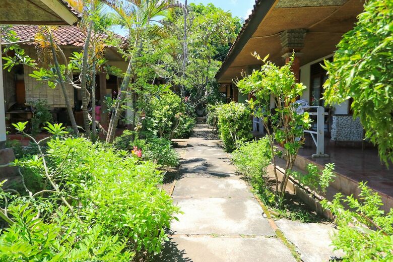 Mertha Jati Hotel & Bungalow