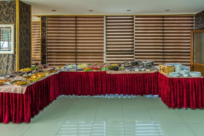 Golden Falcon Hotel