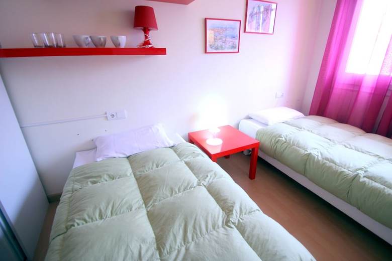 Stopbarcelona Universidad Apartments