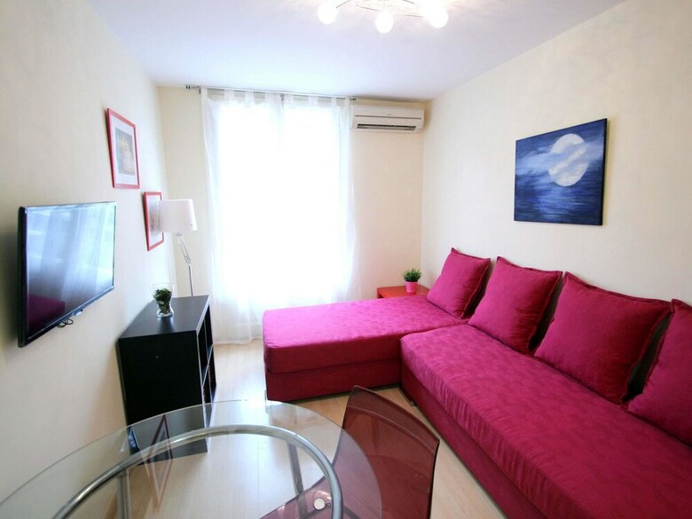 Stopbarcelona Universidad Apartments