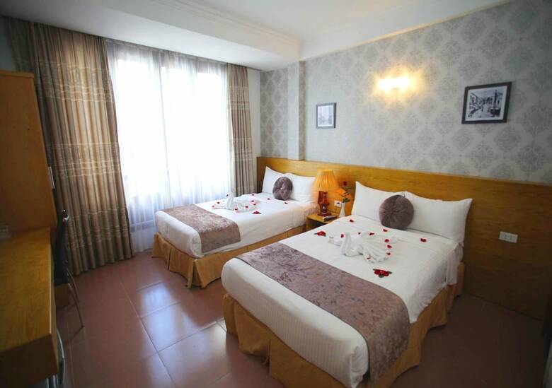 Madam Moon Hotel