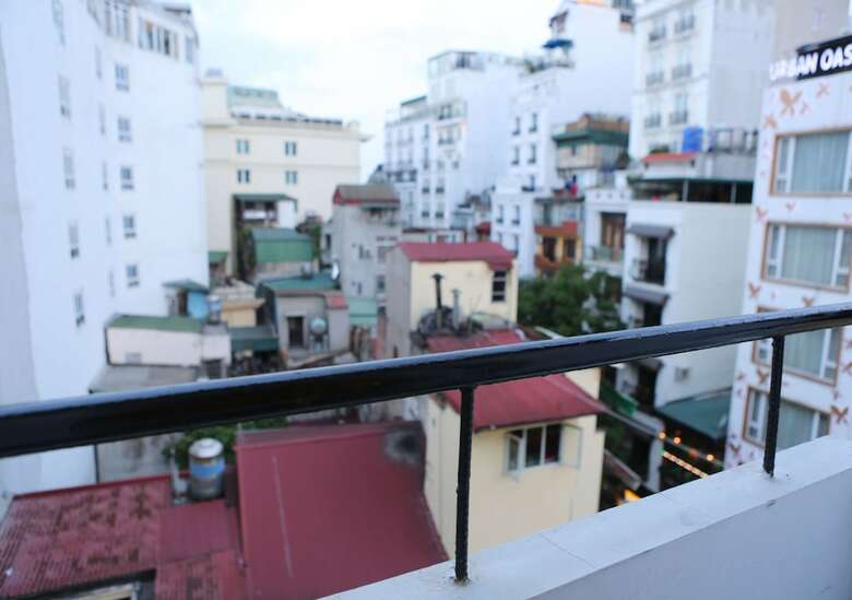Madam Moon Hotel