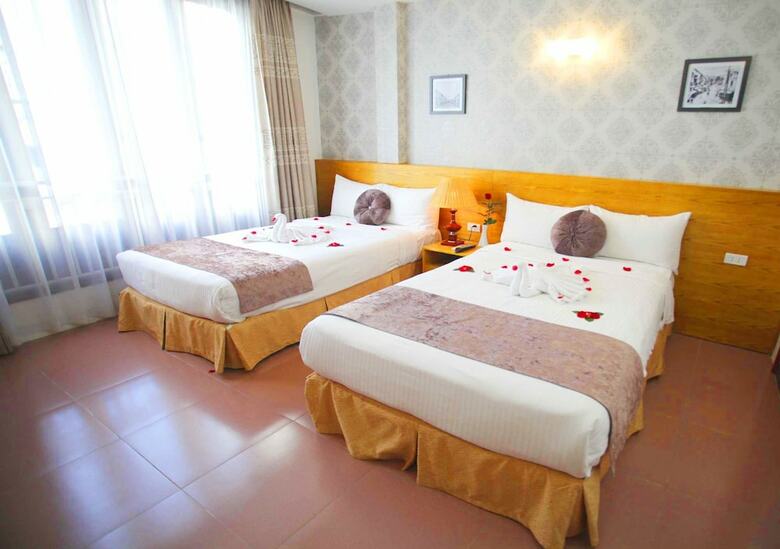 Madam Moon Hotel