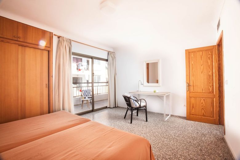 Apartamentos Bah�a Santa Eulalia