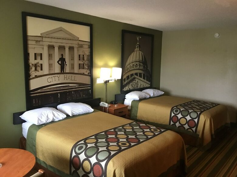 Motel Super 8 By Wyndham Meridian