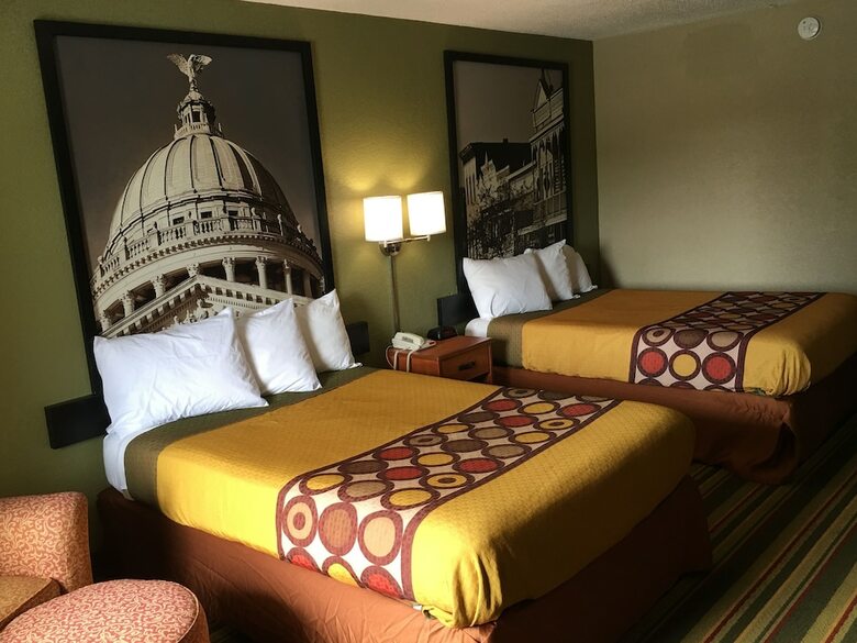 Motel Super 8 By Wyndham Meridian