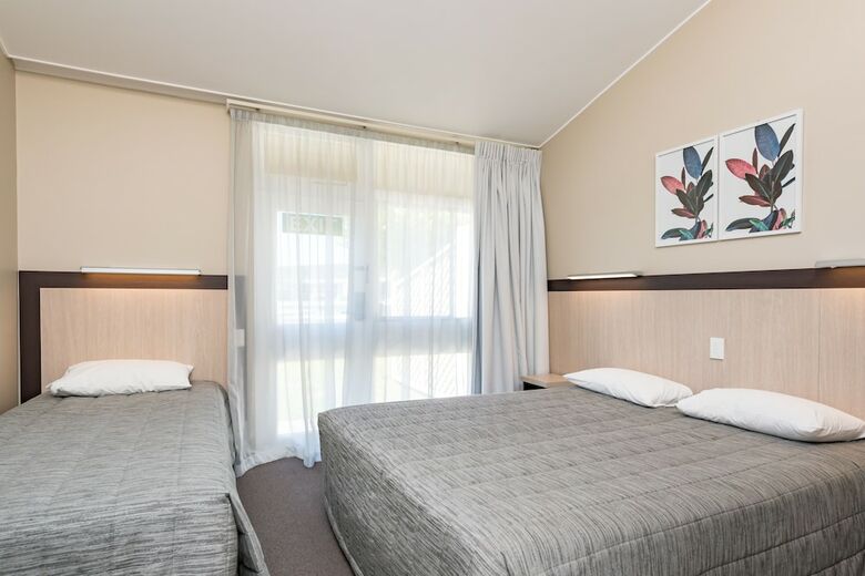 Hotel Copthorne Resort Solway Park