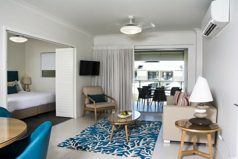1770 Lagoons Central Apartment Resort