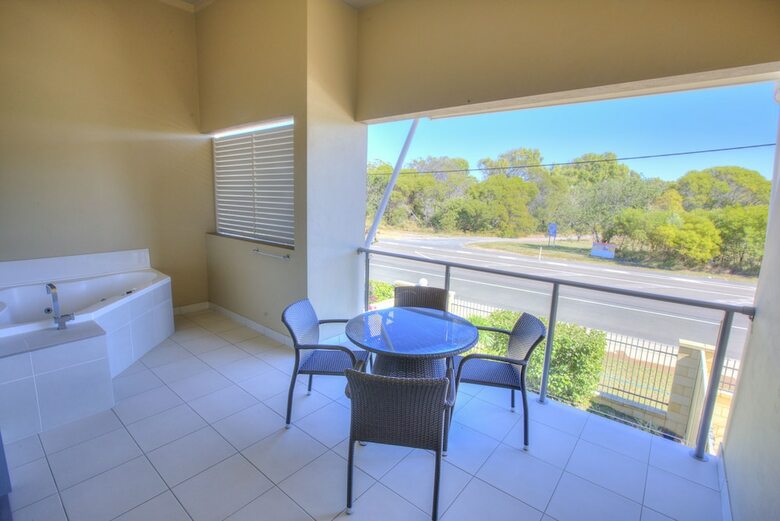 1770 Lagoons Central Apartment Resort