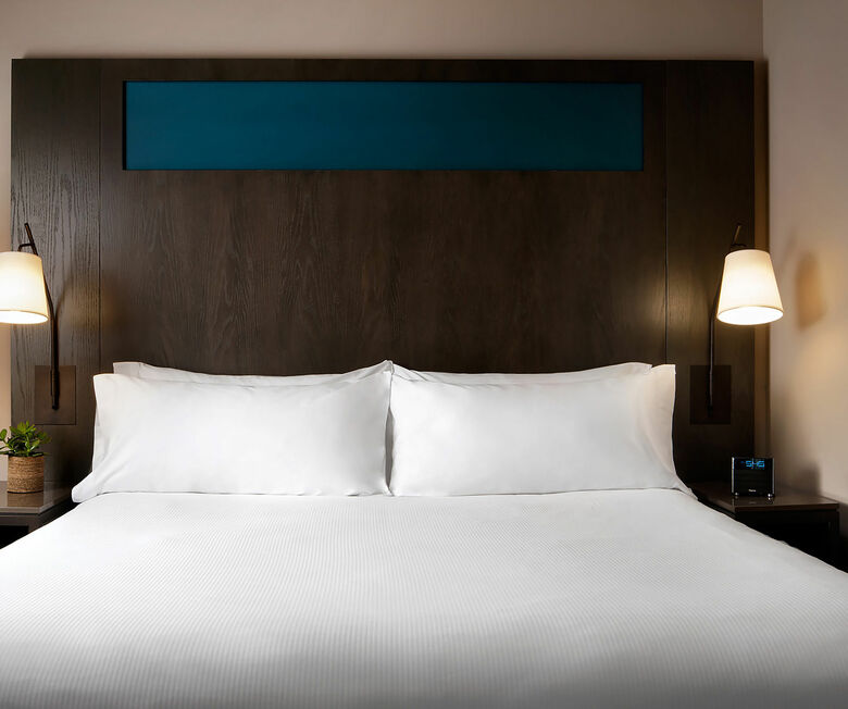 One King West Hotel & Residence