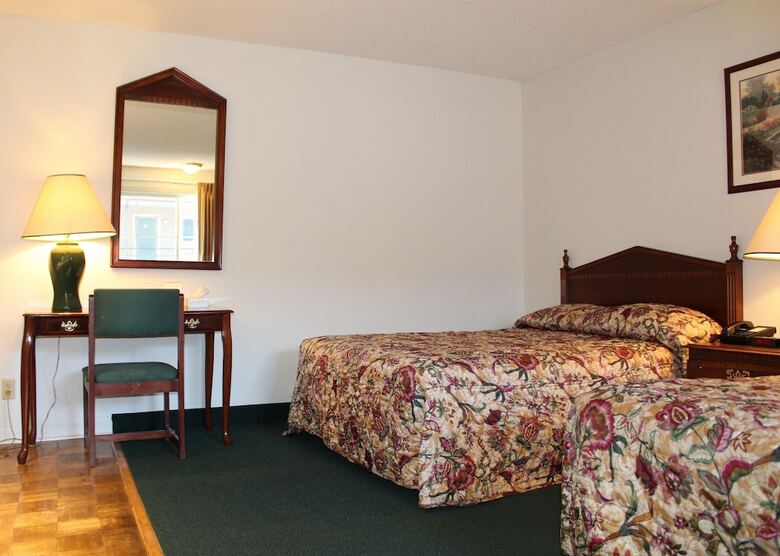 Motel Sundowner On Lake George