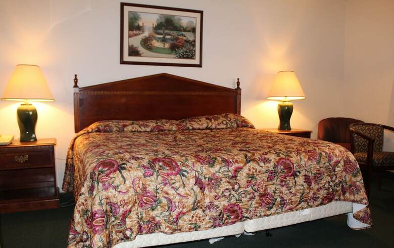 Motel Sundowner On Lake George