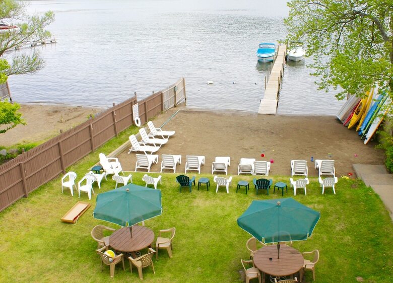 Motel Sundowner On Lake George